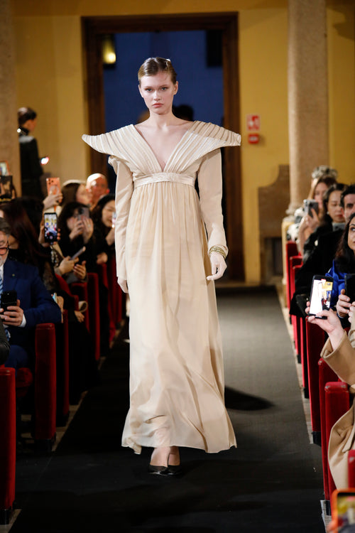 Puissance Sculptée -Aureliane Wing Column Gown