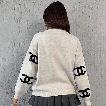 ‘CC’ Logo Sweater