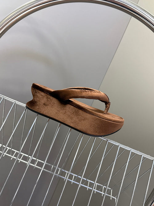BALENCIAGA “Cloud Platform” Suede Flip-Flop Sandals