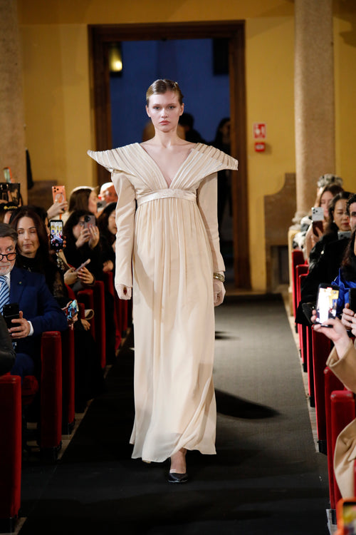 Puissance Sculptée -Aureliane Wing Column Gown