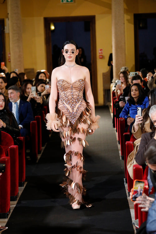 Puissance Sculptée – Auréon Dominion Crystal Gown