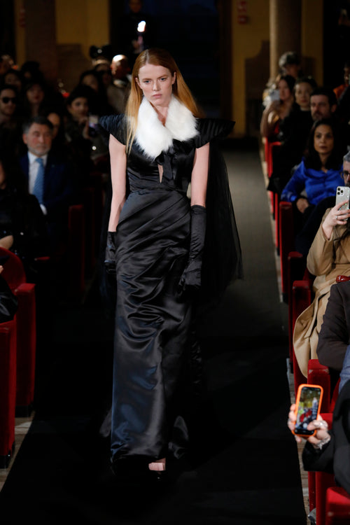 Puissance Sculptée FW27 – Nocturne Royale Fur-Collared Satin Couture Gown
