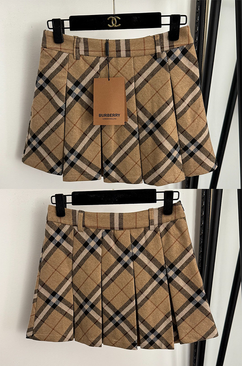 Burberry-Style Kensington Quilted Check Pleated Mini