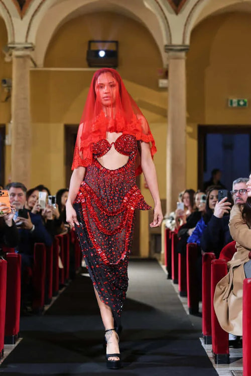 Puissance Sculptée -Rouge Ascendancy Crystal Column Gown