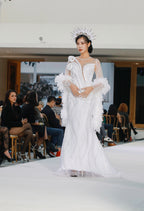 Vérité Blanche – Sculptural Gown