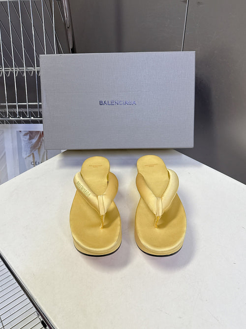BALENCIAGA “Cloud Platform” Suede Flip-Flop Sandals