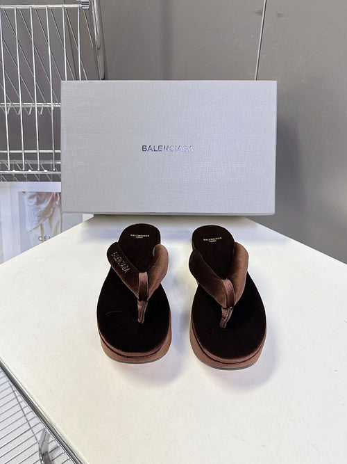 BALENCIAGA “Cloud Platform” Suede Flip-Flop Sandals