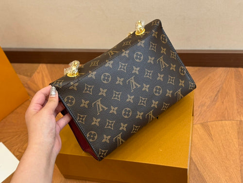 LV Victoire Bag