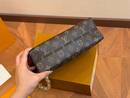 LV Victoire Bag