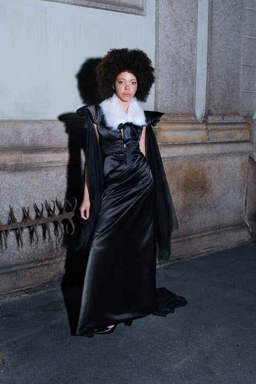 Puissance Sculptée FW27 – Nocturne Royale Fur-Collared Satin Couture Gown
