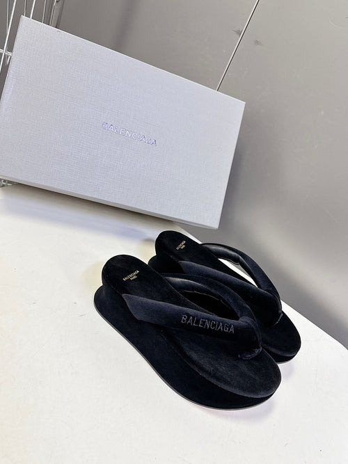 BALENCIAGA “Cloud Platform” Suede Flip-Flop Sandals