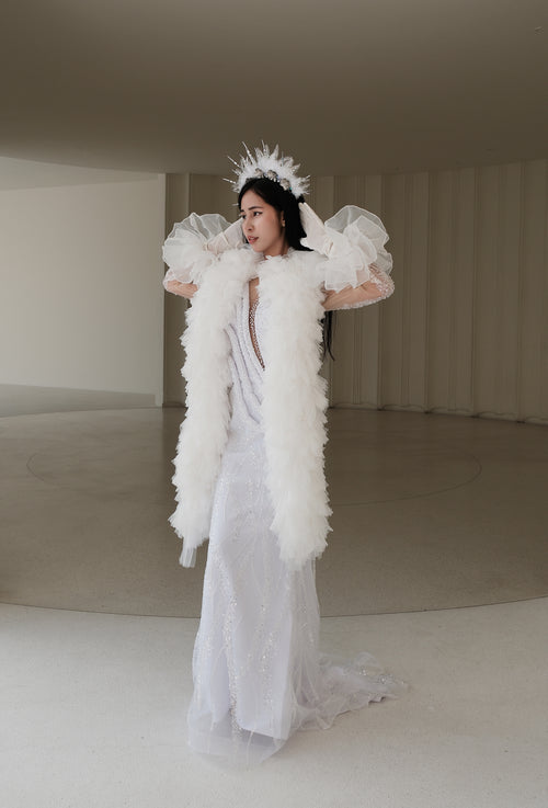 Vérité Blanche – Sculptural Gown
