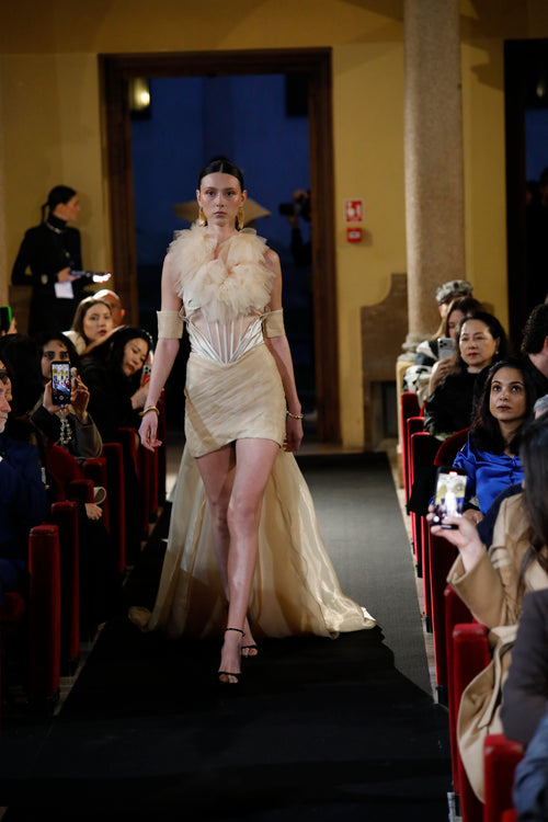 Puissance Sculptée -Veloria Sculpted Train Dress