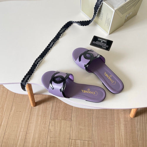 CHANEL CC Leather Slide Sandals