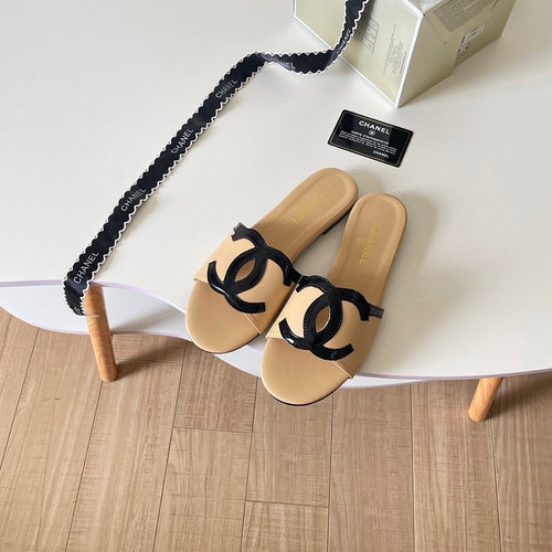 CHANEL CC Leather Slide Sandals