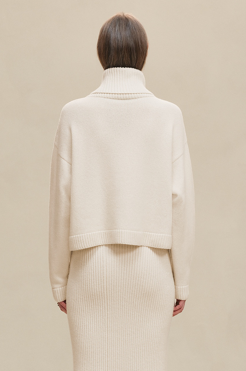 Hermès “Lys de Neige” Wool-Cashmere Turtleneck Set