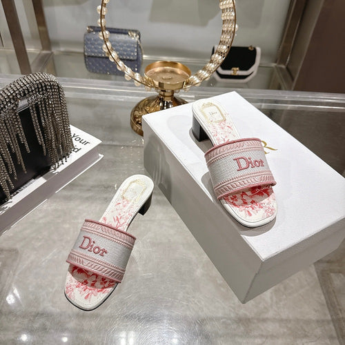 DIOR Dway Jardin d’Été Embroidered Heeled Slide