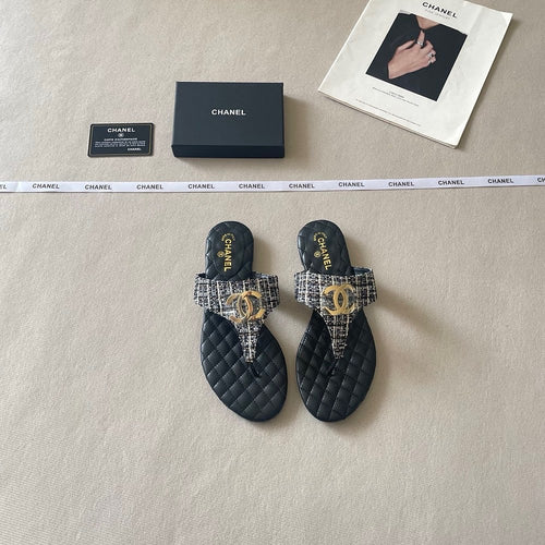 CHANEL Quilted Leather CC Thong Sandal