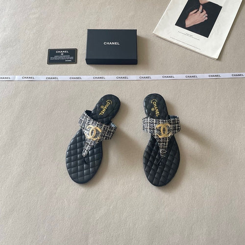 CHANEL Quilted Leather CC Thong Sandal