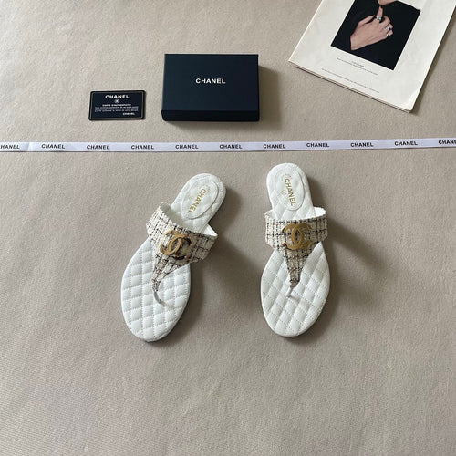CHANEL Quilted Leather CC Thong Sandal