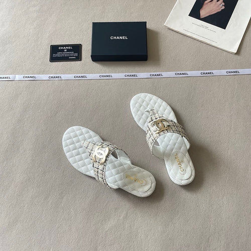 CHANEL Quilted Leather CC Thong Sandal