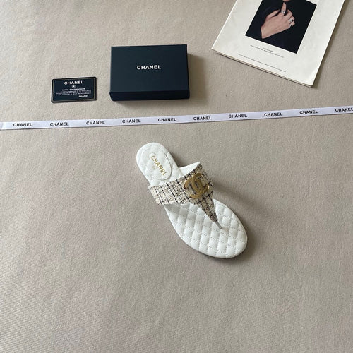 CHANEL Quilted Leather CC Thong Sandal