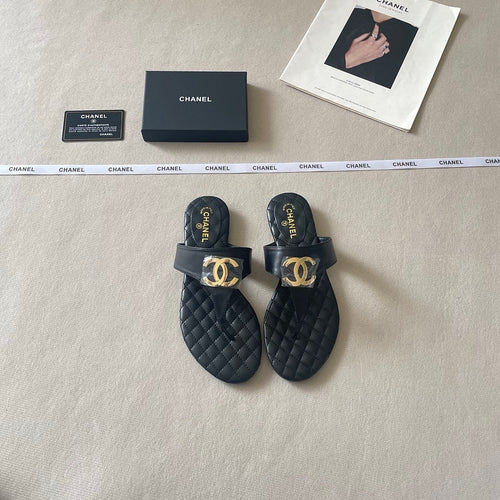 CHANEL Quilted Leather CC Thong Sandal