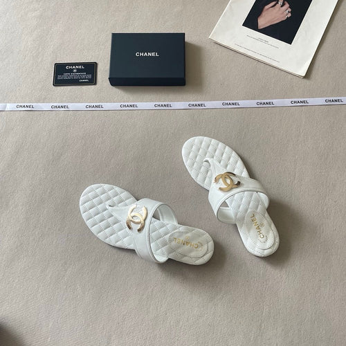 CHANEL Quilted Leather CC Thong Sandal