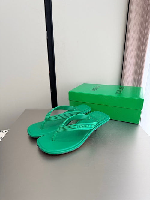 BOTTEGA VENETA Sampieri Thong Sandal