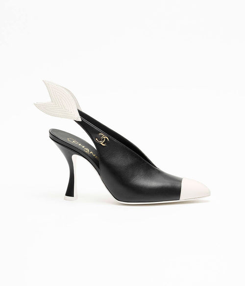 CHANEL Métiers d’Art 2026 “Aile de Camélia” Slingback Pumps