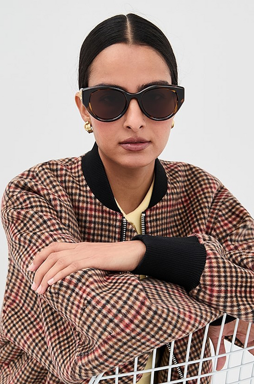 Gucci “Curva GG” Oversized Oval Sunglasses – Luxe Edition
