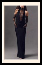 “Ravène de Minuit” Lace Gown