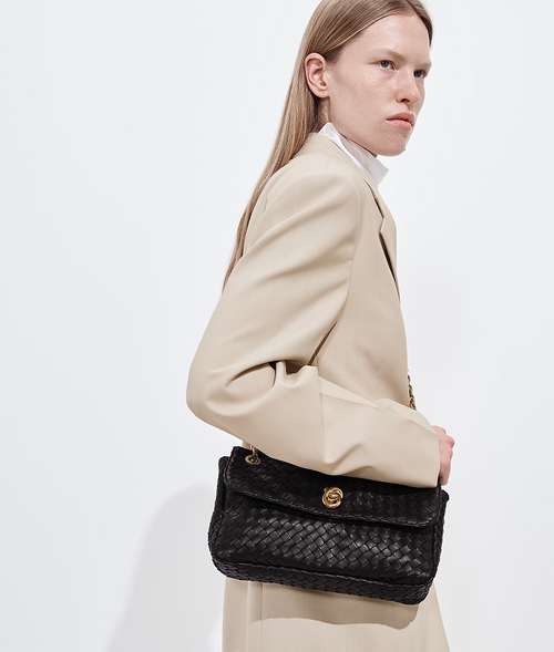 Bottega Veneta Small Andiamo Chain Bag – Fondant