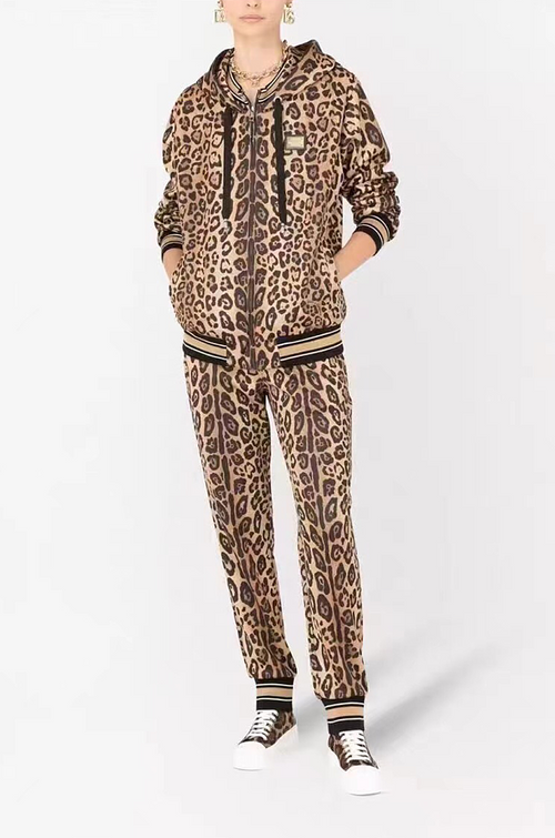 Dolce & Gabbana “La Panthère Élégante” Leopard Lounge Set