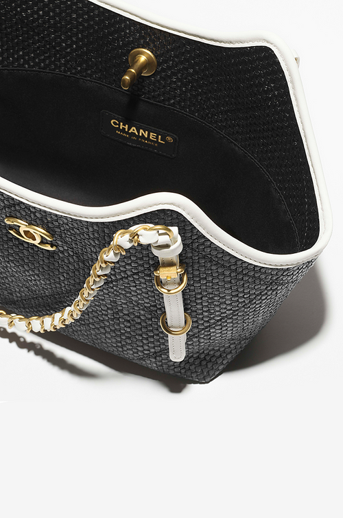 Chanel Médaillon Noir Woven Tote with Gold Chain – Limited Resort Edition
