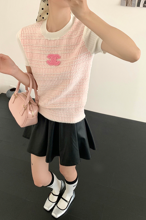 Chanel – Coco Tweed Knit Short-Sleeve Top