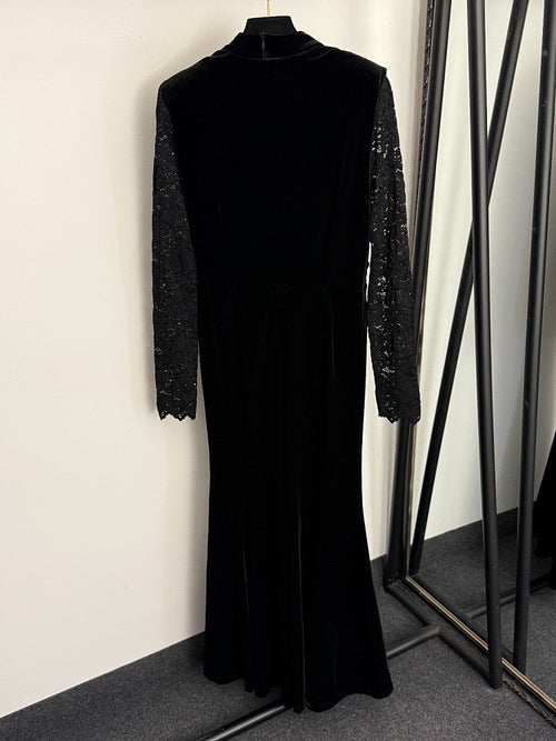 Valentino Noir Dentelle Velvet Column Gown – Atelier Éclipse Edition