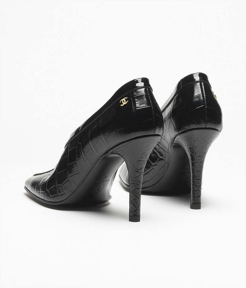 Chanel Noir Croc-Embossed Sculpted Pumps