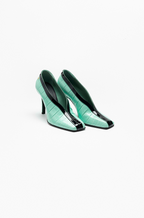 Chanel Émeraude Croc-Embossed Sculpted Pumps
