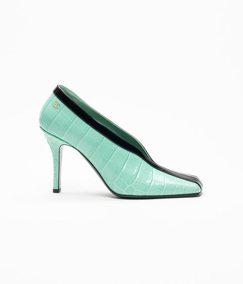 Chanel Émeraude Croc-Embossed Sculpted Pumps