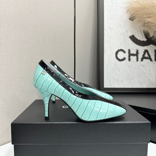 Chanel Émeraude Croc-Embossed Sculpted Pumps