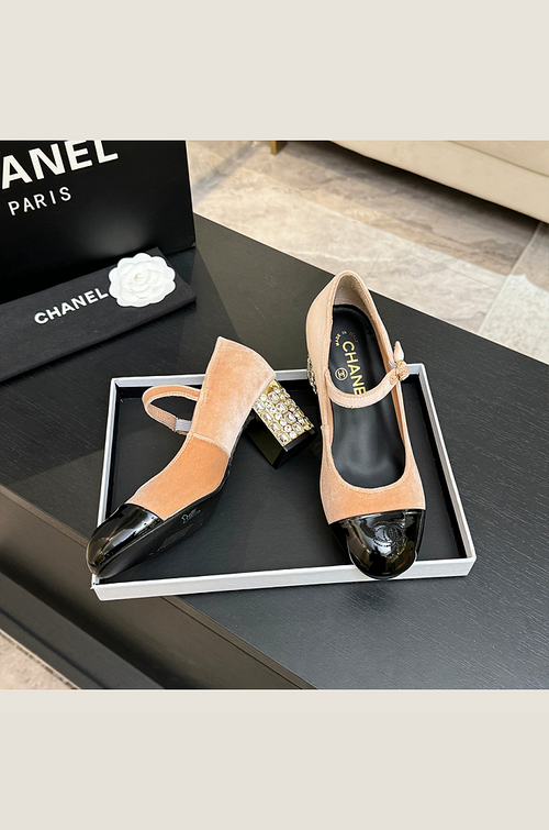 Chanel – Lumière Éclat Mary Jane Heels
