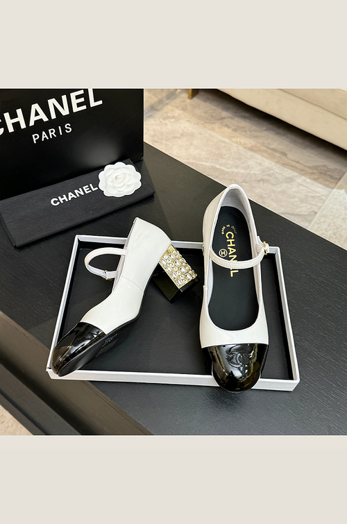 Chanel – Blanc Éclat Mary Jane Heels
