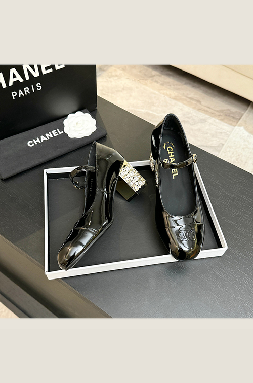 Chanel – Noir Lumière Mary Jane Heels