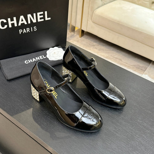 Chanel – Noir Lumière Mary Jane Heels