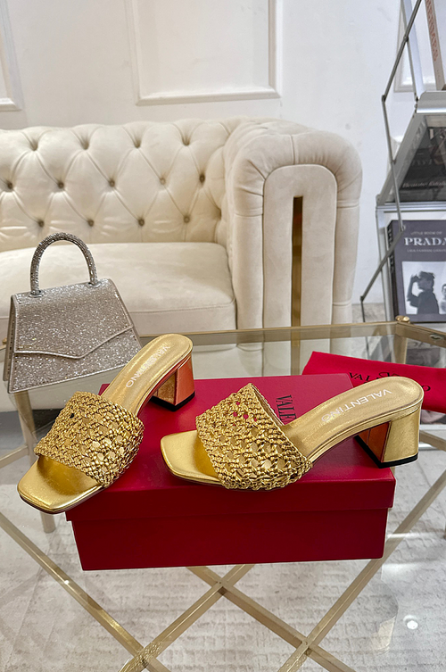 Valentino Garavani – Aurelia Intrecciato Gold Mules