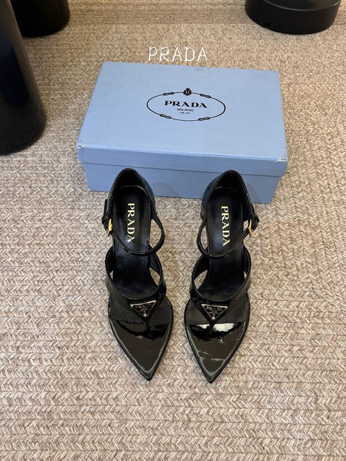 Prada – Noir Triangolo Patent Slingback Heels