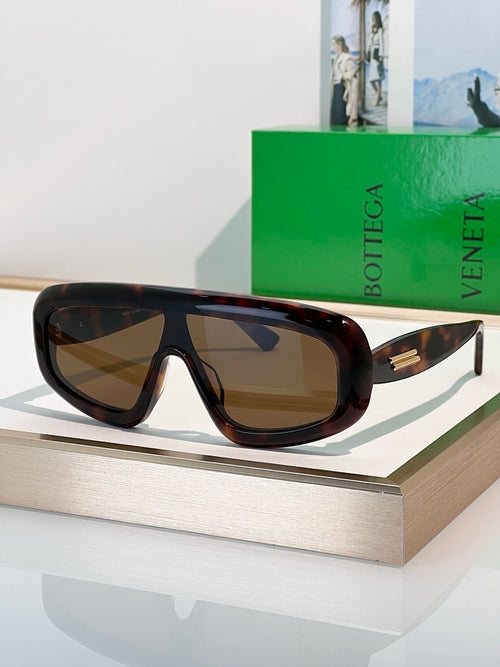 Bottega Veneta ‘Visio Scultoreo’ Oversized Shield Sunglasses