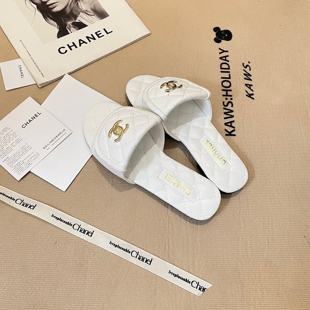 Chanel White Flip Flops 'Coco Chanel' Quilted Sandals 37 White
