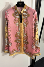 Versace Barocco Éclat Silk Blouse – Rose Impériale (S–XL)